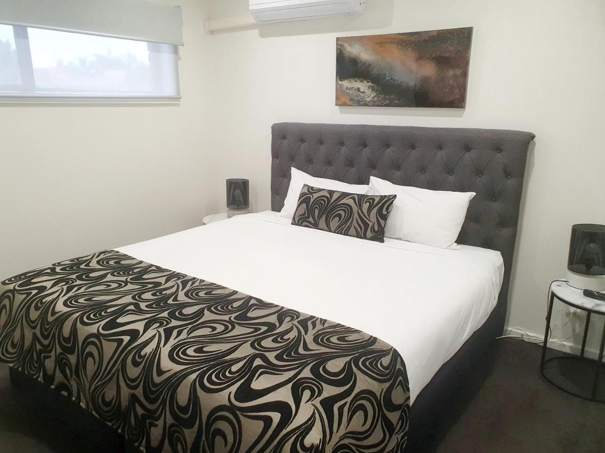 שפרטון Addison Motor Inn מראה חיצוני תמונה