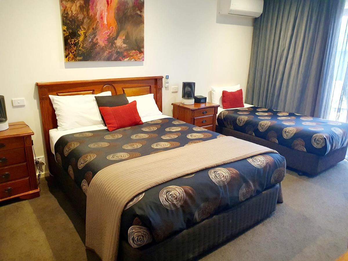שפרטון Addison Motor Inn מראה חיצוני תמונה