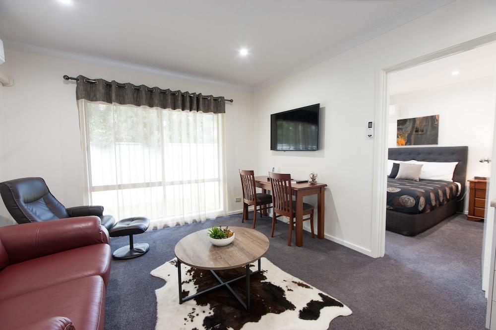 שפרטון Addison Motor Inn מראה חיצוני תמונה