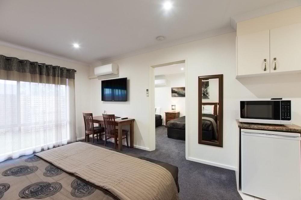 שפרטון Addison Motor Inn מראה חיצוני תמונה