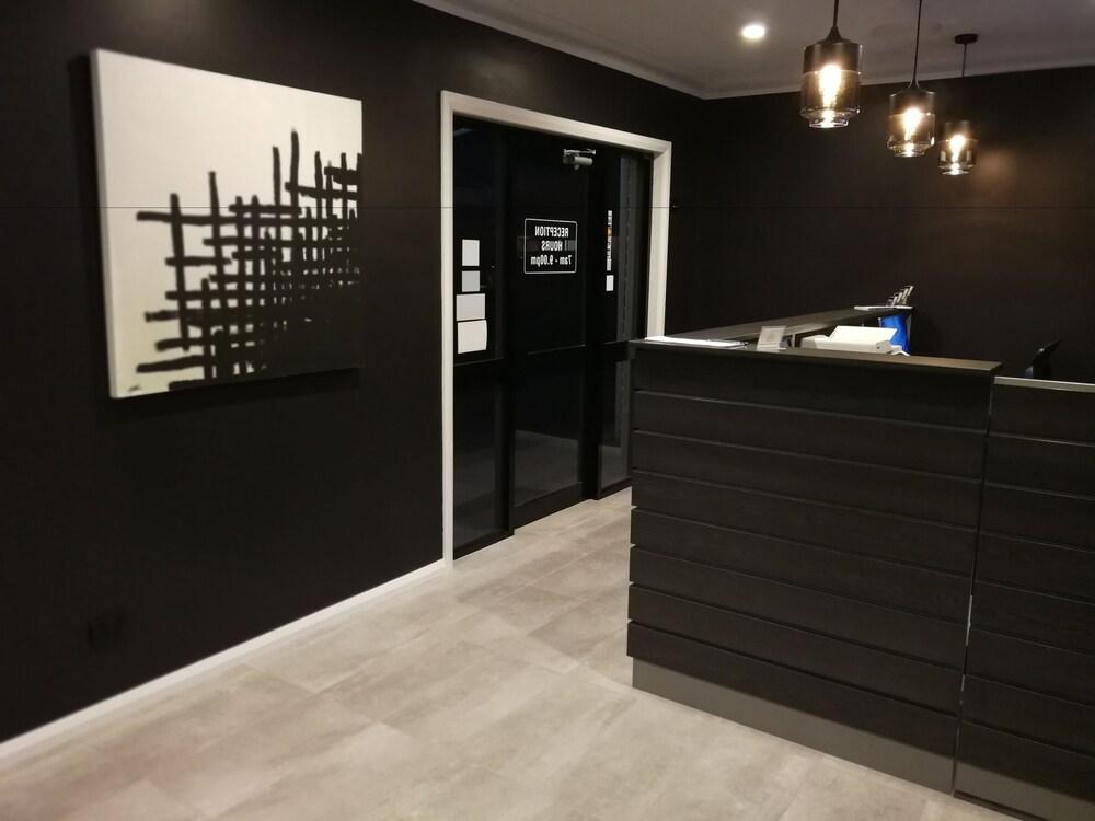 שפרטון Addison Motor Inn מראה חיצוני תמונה