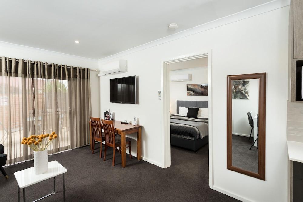 שפרטון Addison Motor Inn מראה חיצוני תמונה