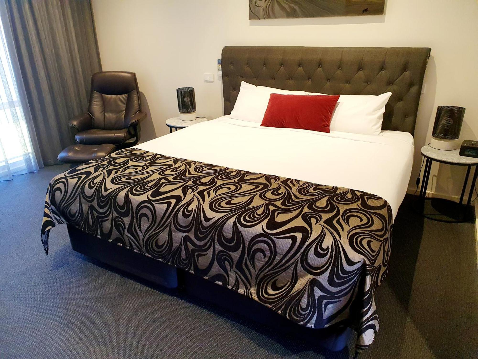 שפרטון Addison Motor Inn מראה חיצוני תמונה